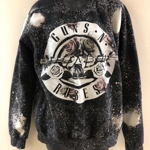 Women’s graphic Guns N’ Roses sweatshirt